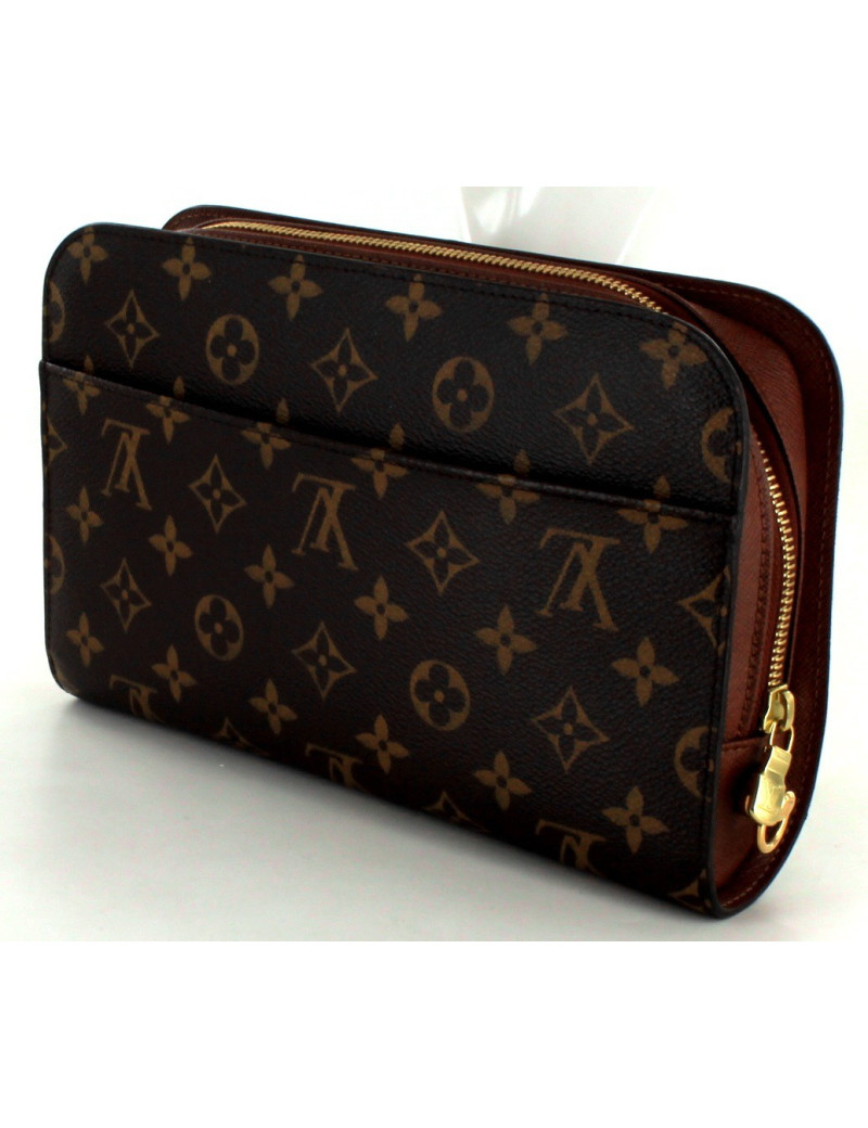pochette LOUIS VUITTON moogramme
