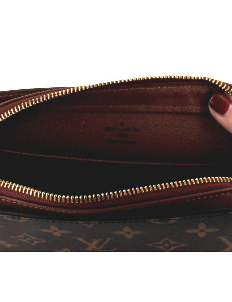 pochette LOUIS VUITTON moogramme