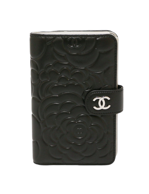 Compagnon CHANEL cuir embossé camélias
