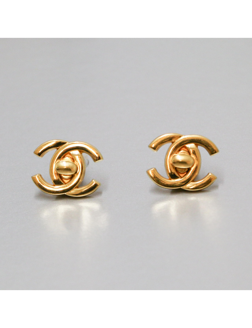 Clips vintage Turnlock CHANEL