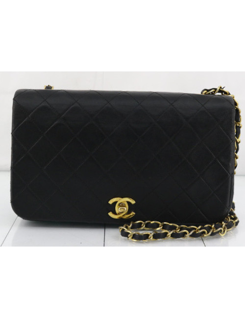 Sac à rabat CHANEL noir vintage