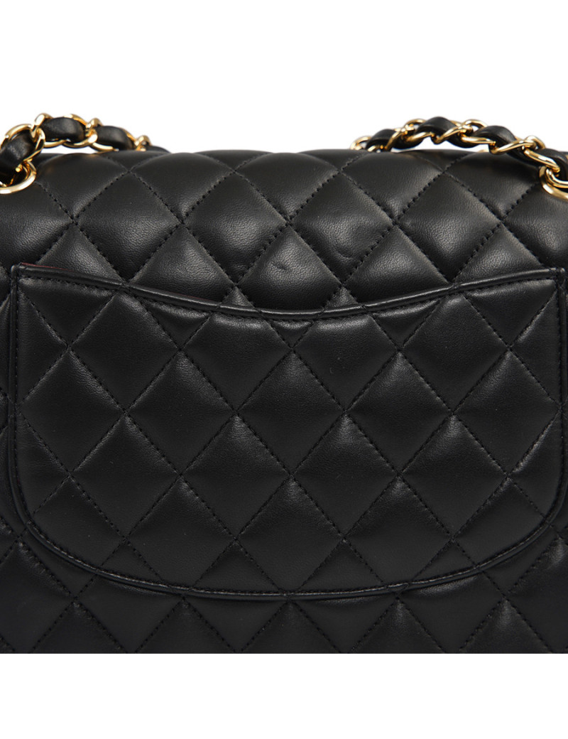 Timeless CHANEL cuir d'agneau noir