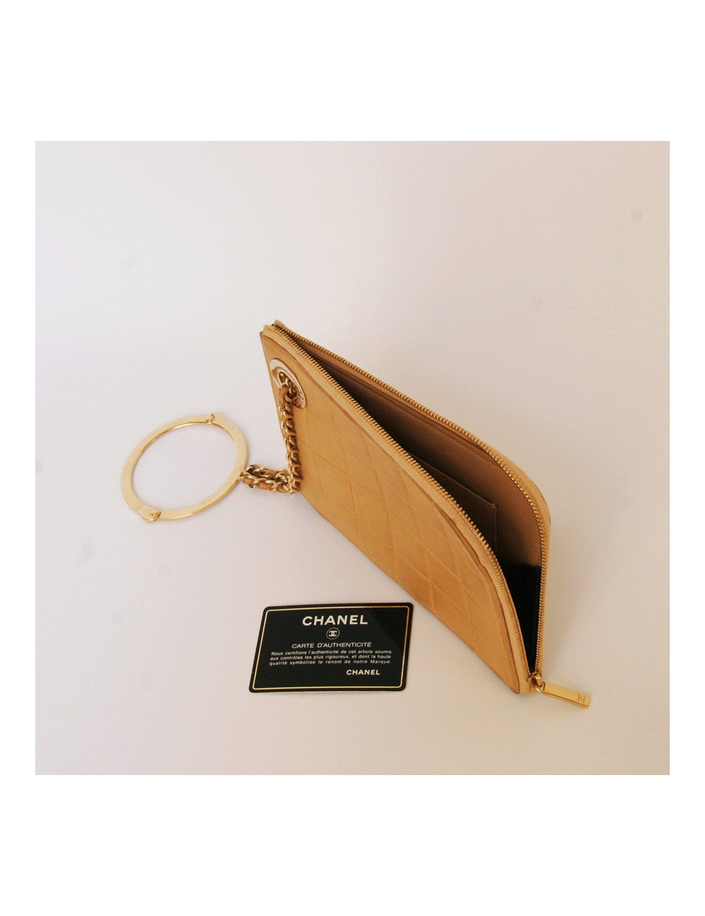 pochette CHANEL en cuir de veau lisse beige