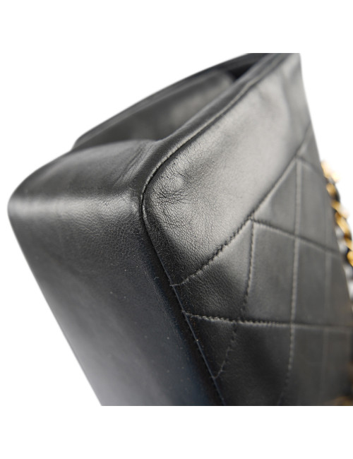 Sac Diana 23 cm CHANEL vintage