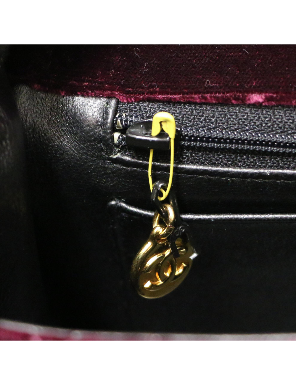 Sac du soir CHANEL velours rouge cardinal