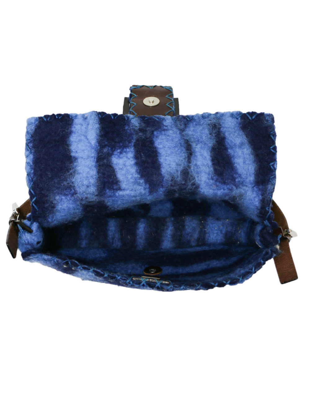 Baguette FENDI feutrine bleue 