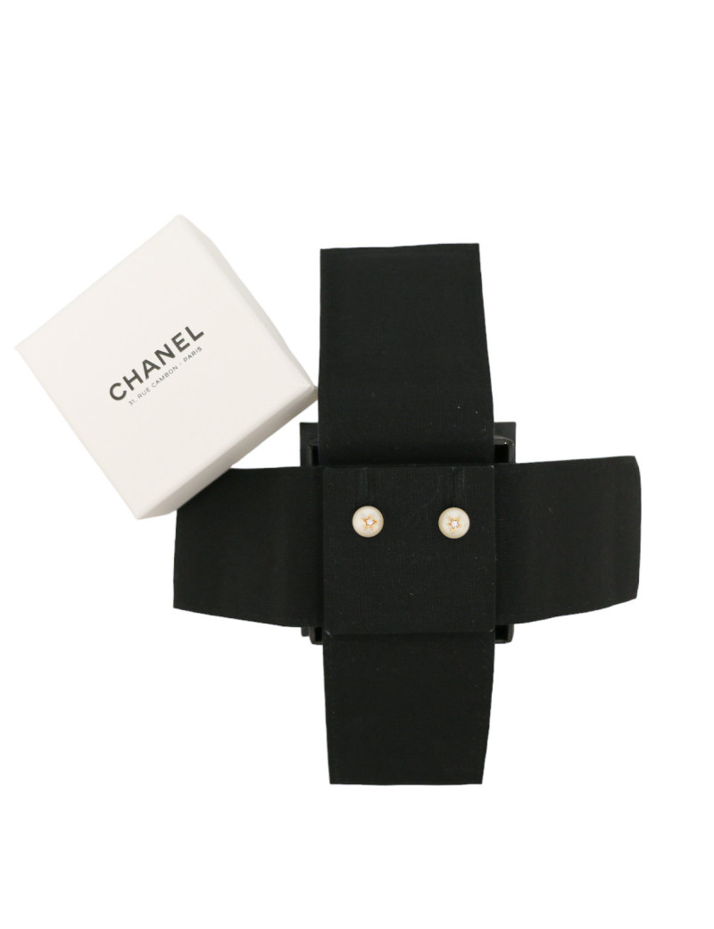 CHANEL pearl earrings