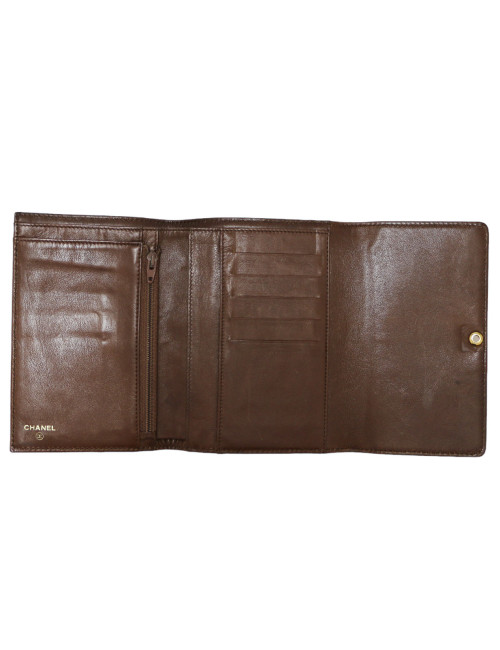 CHANEL brown grained leather wallet