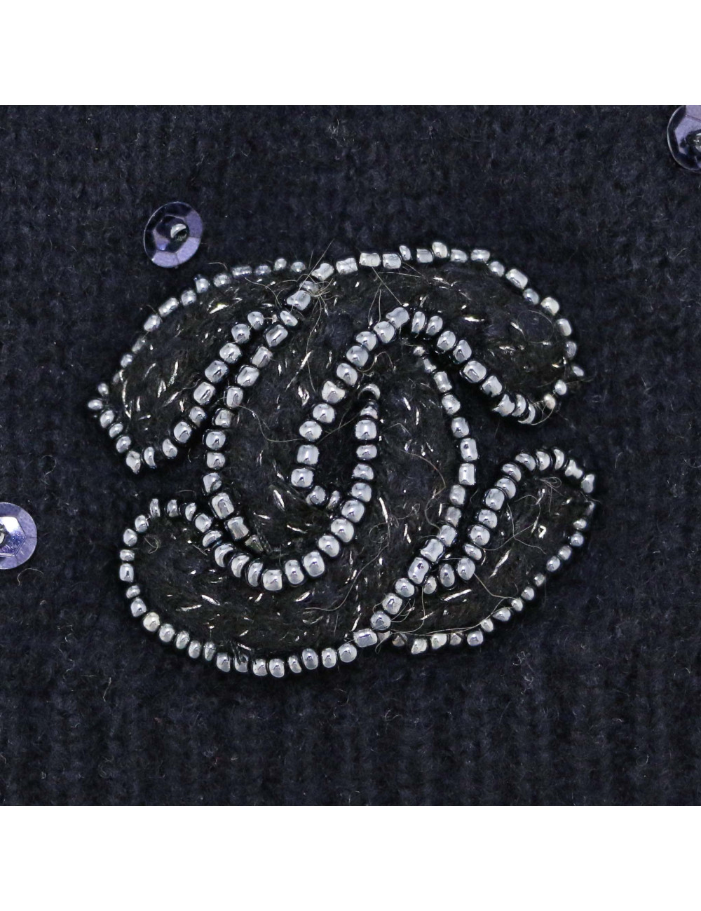 Bonnet CHANEL cachemire bleu nuit sequins broderies CC