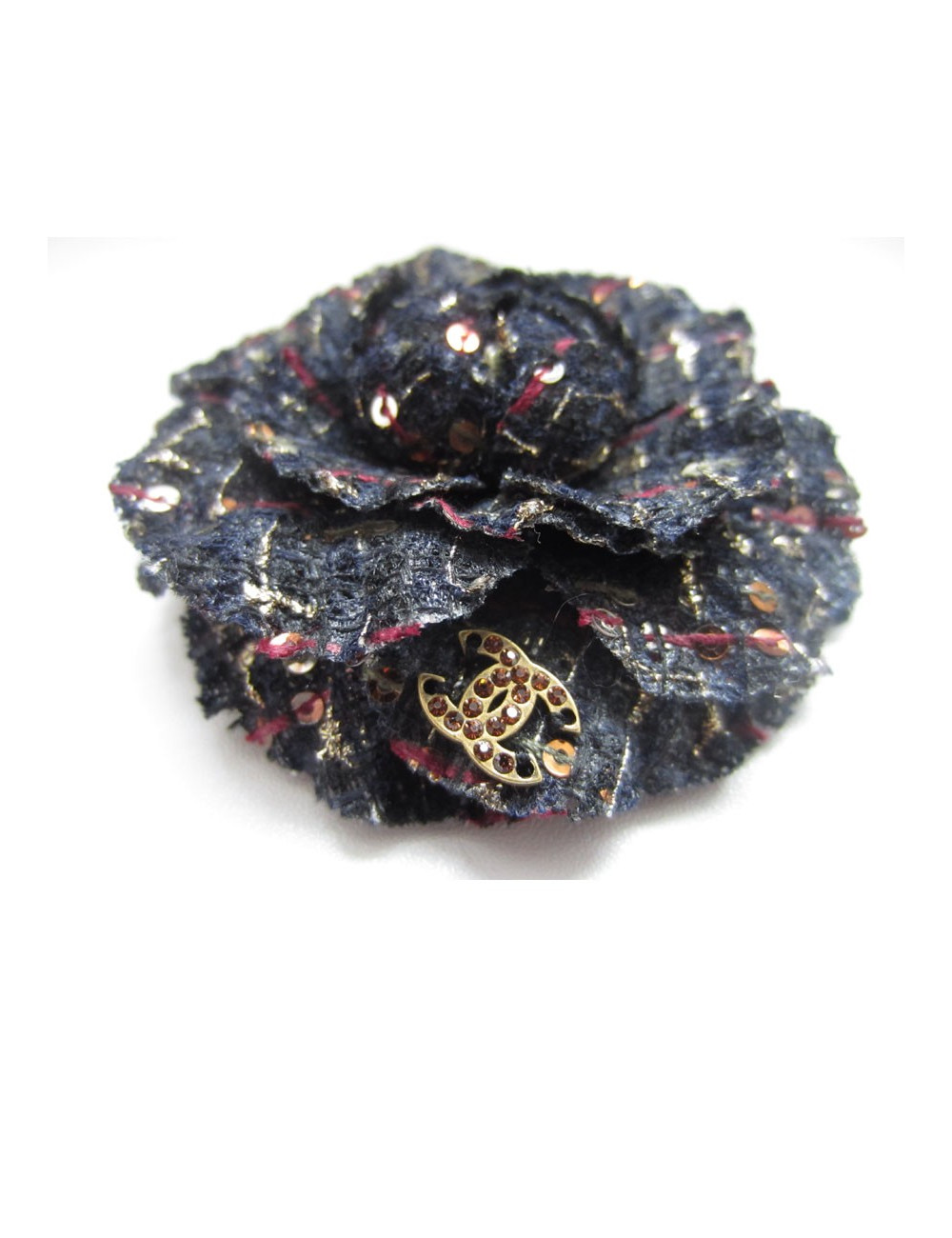 Tweed CHANEL Camellia brooch
