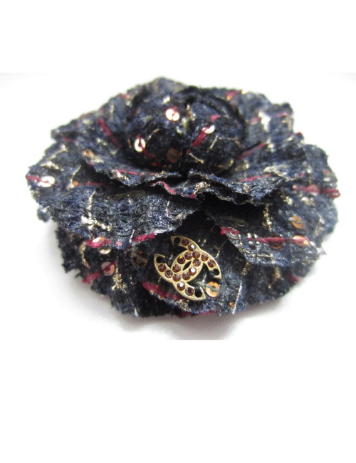Tweed CHANEL Camellia brooch