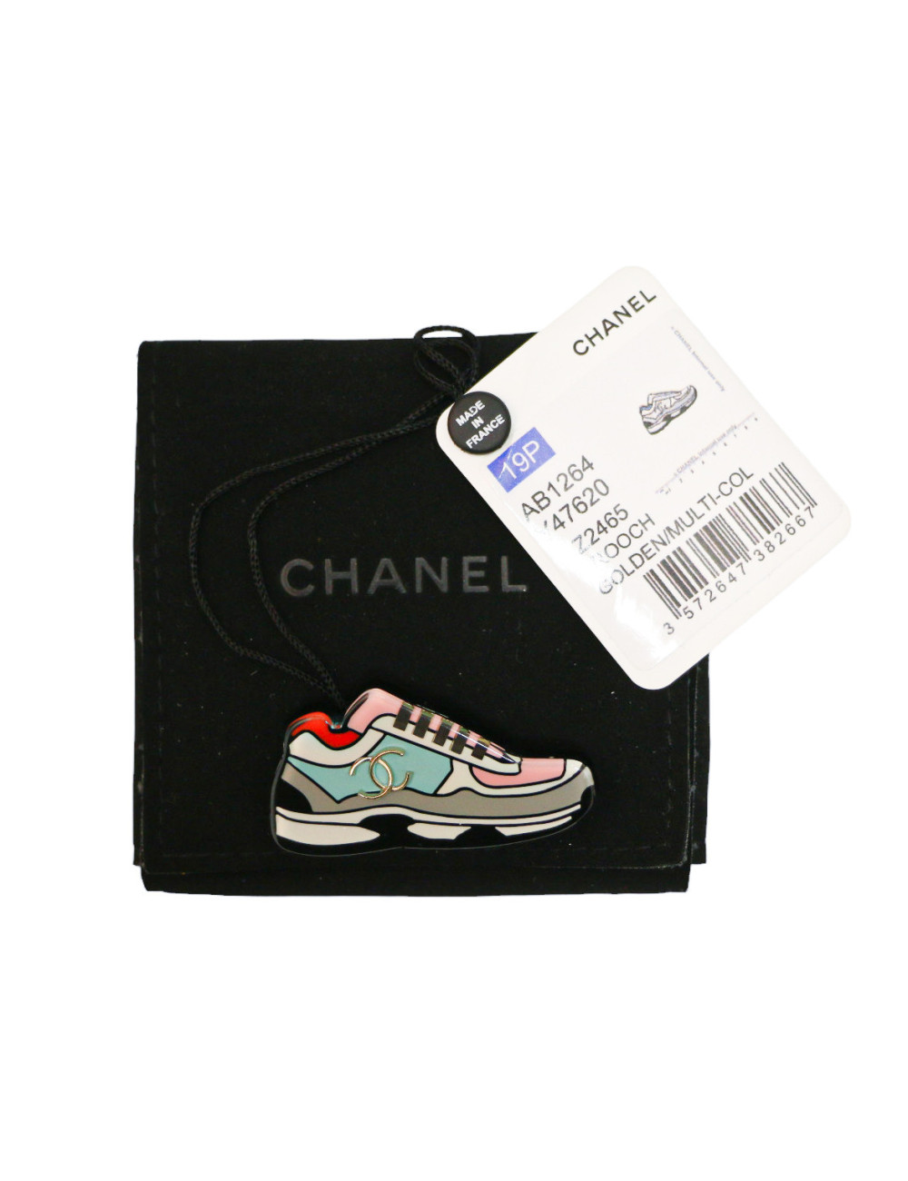 Broche CHANEL sneaker
