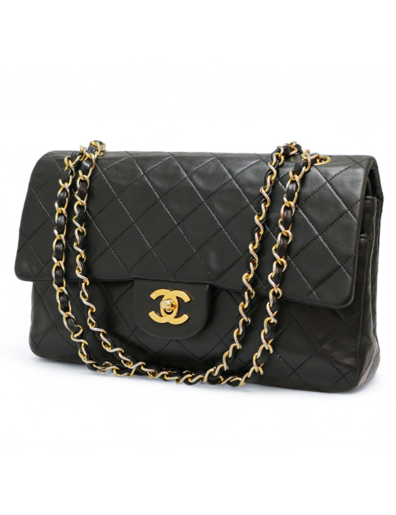 Timeless CHANEL médium cuir d'agneau noir