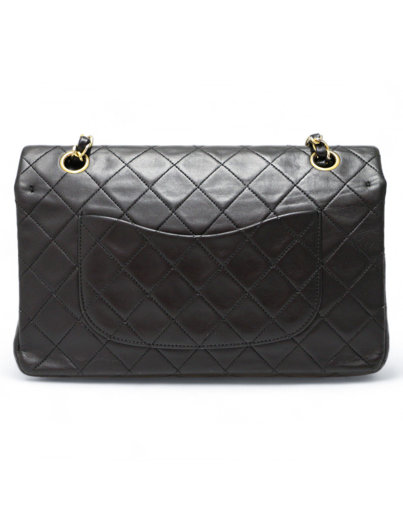 Timeless CHANEL médium cuir d'agneau noir