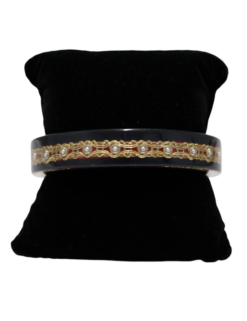 Bracelet CHANEL résine noir incrusté de chaine dorée