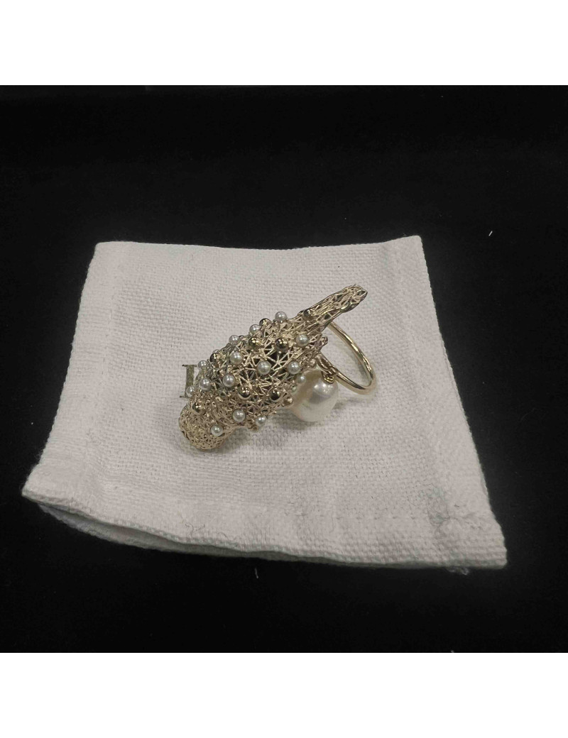 Bague DIOR dorée or pâle perléee
