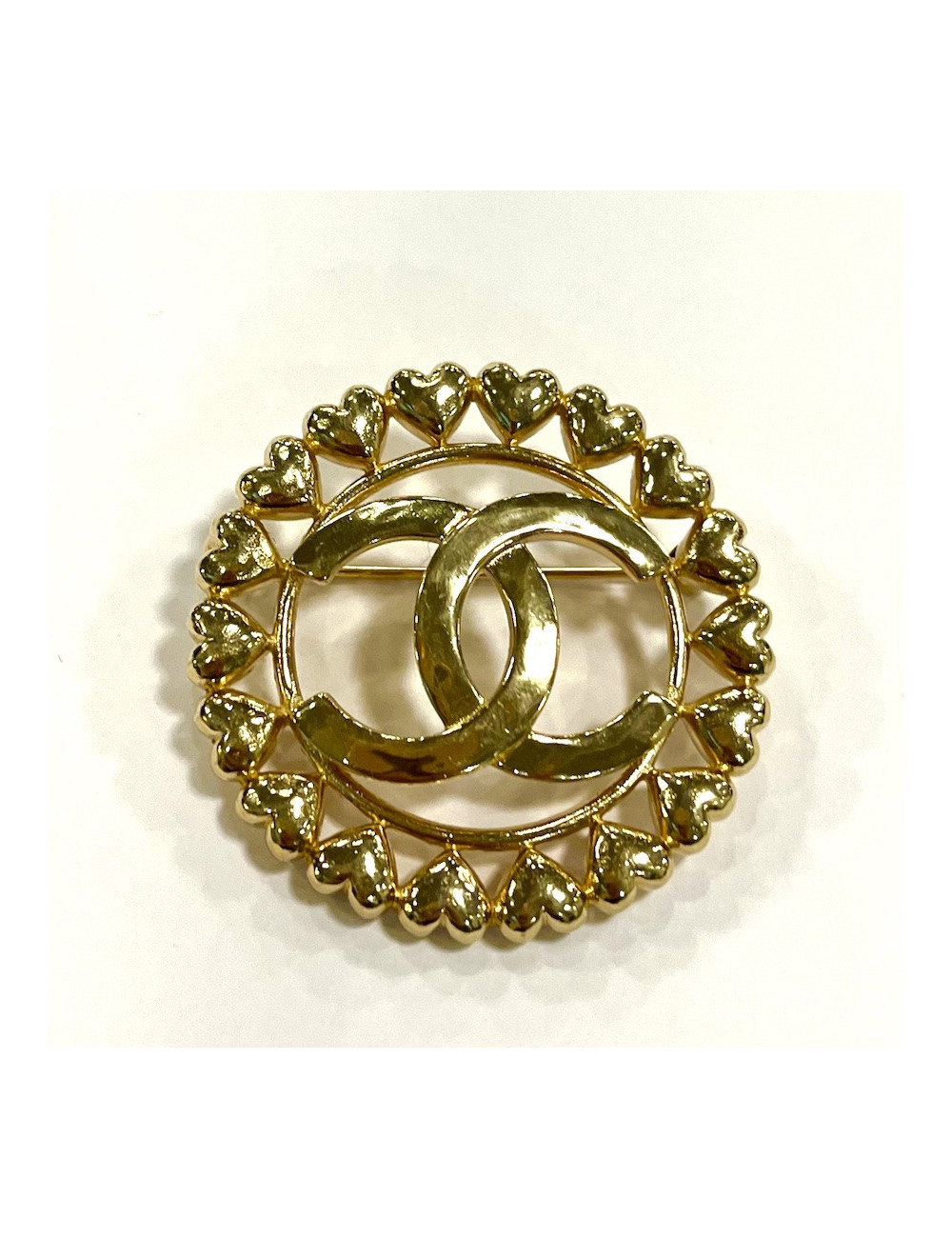 Broche CHANEL ronde dorée 