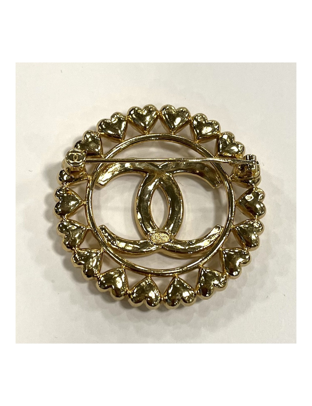 Broche CHANEL ronde dorée 