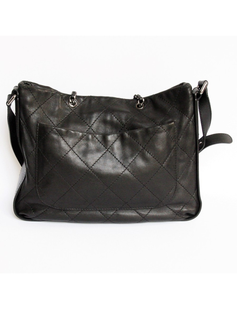 sac cabas CHANEL en cuir matelassé