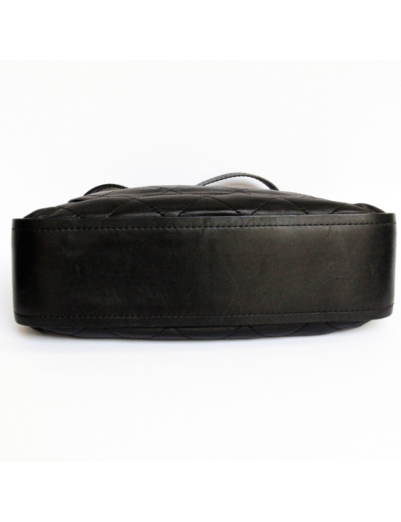 sac cabas CHANEL en cuir matelassé
