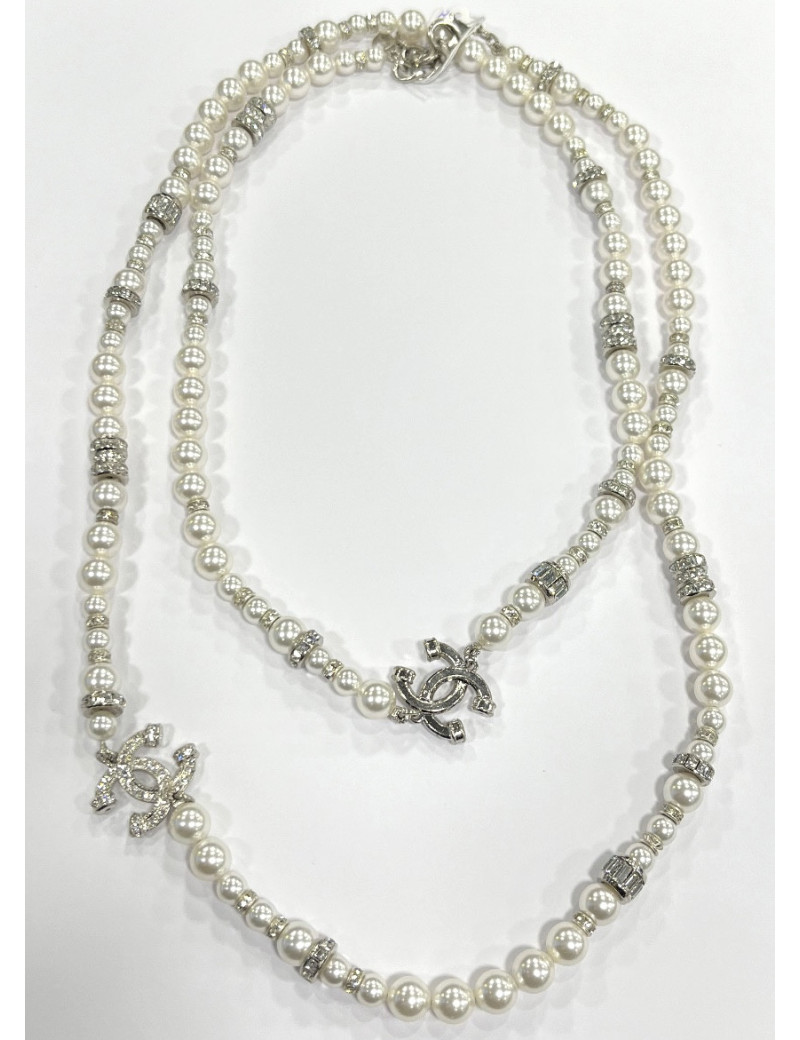 Long sautoir CHANEL CC strass argenté