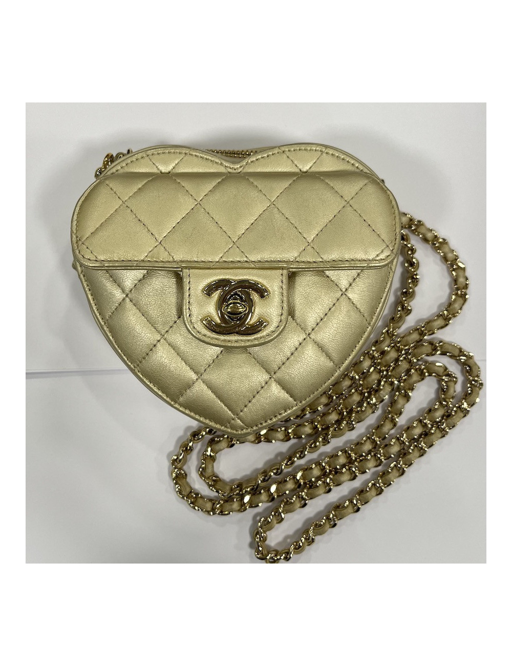 Mini sac coeur CHANEL doré