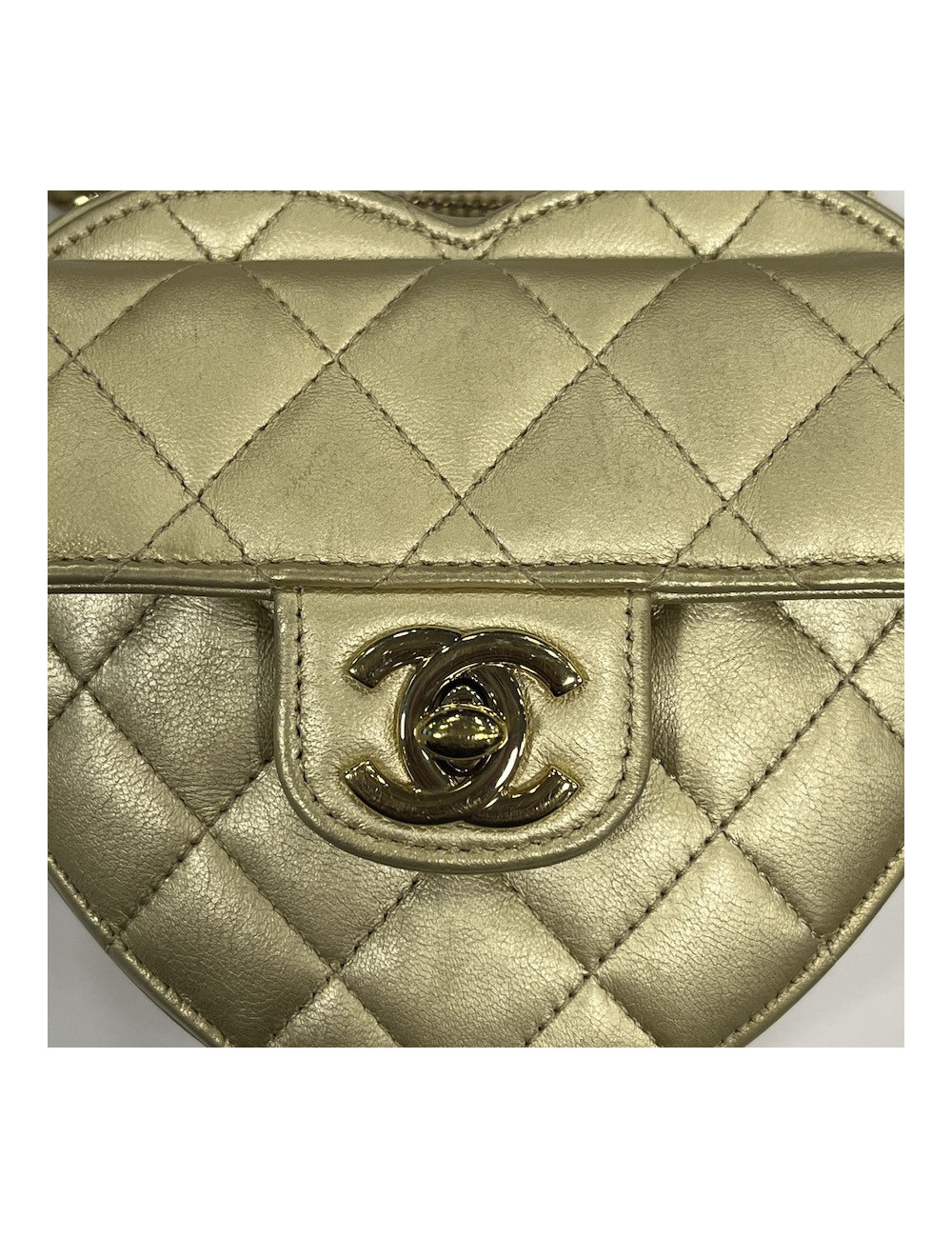 Mini sac coeur CHANEL doré