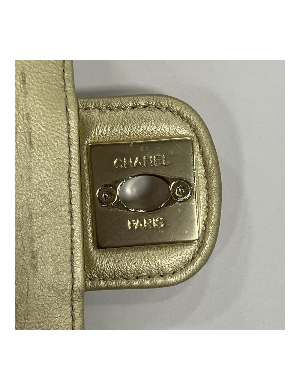 Mini sac coeur CHANEL doré