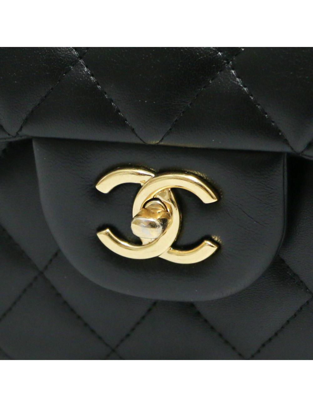 Jumbo CHANEL cuir lisse noir