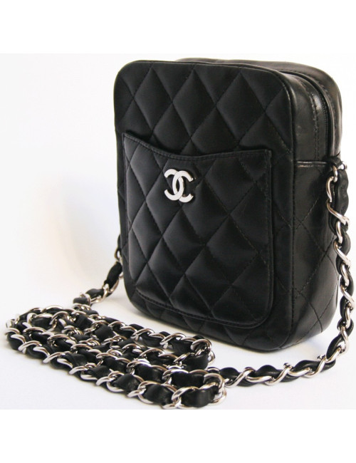 Pochette CHANEL matelassée noire