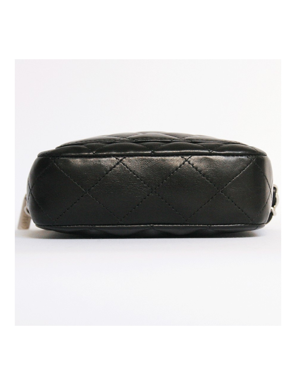 Sacoche CHANEL matelassée noire