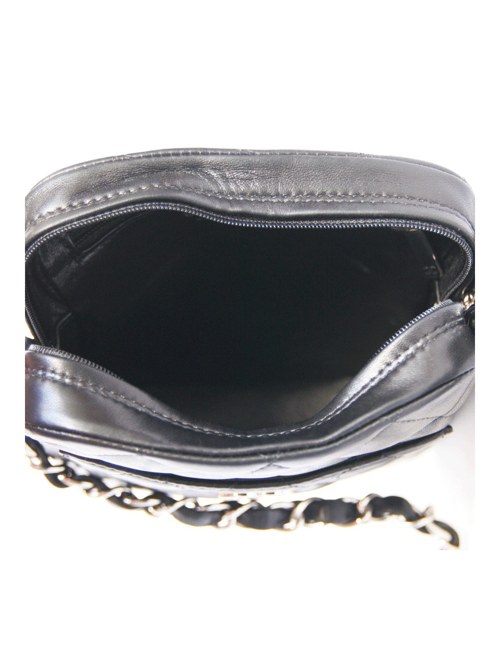 Sacoche CHANEL matelassée noire