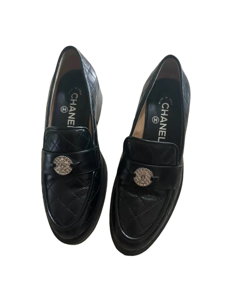 Moccassins T 37C  CHANEL cuir matelassé marron