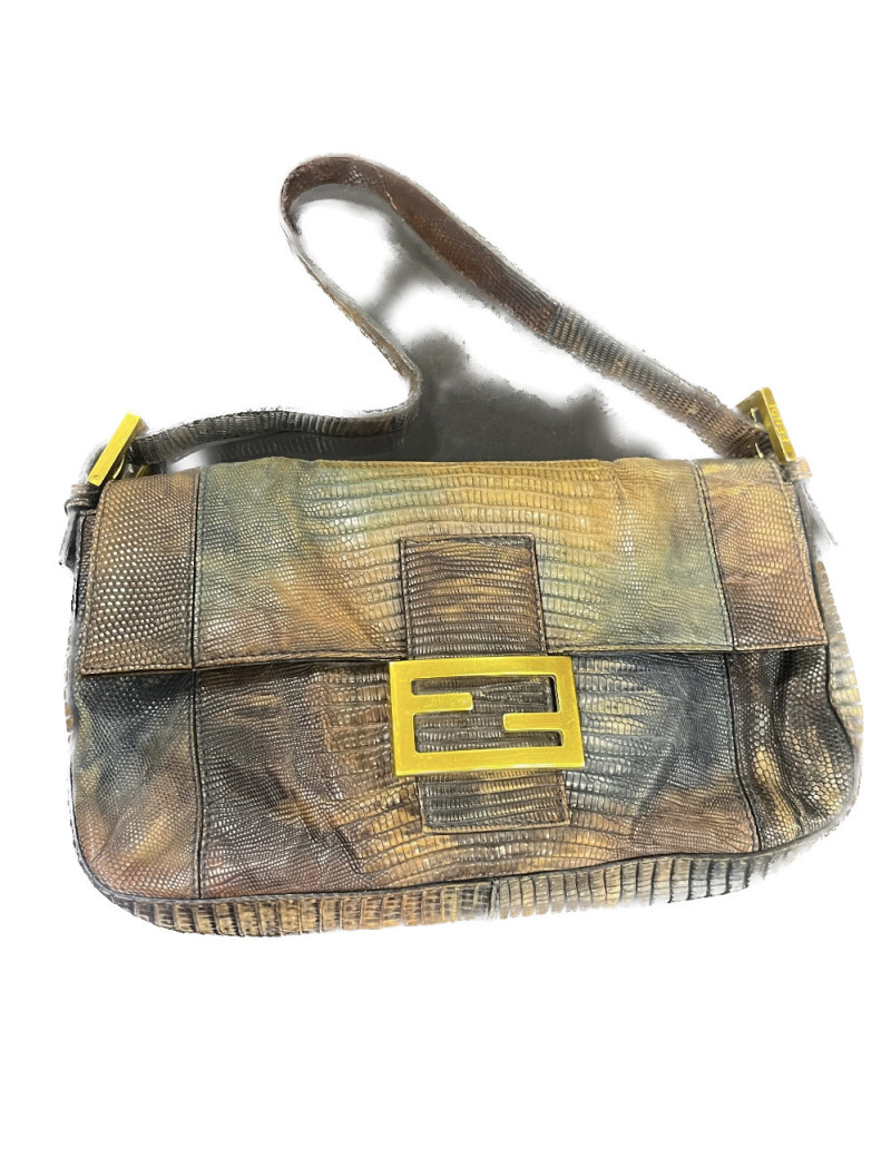 Sac baguette FENDI cuir façon lézard