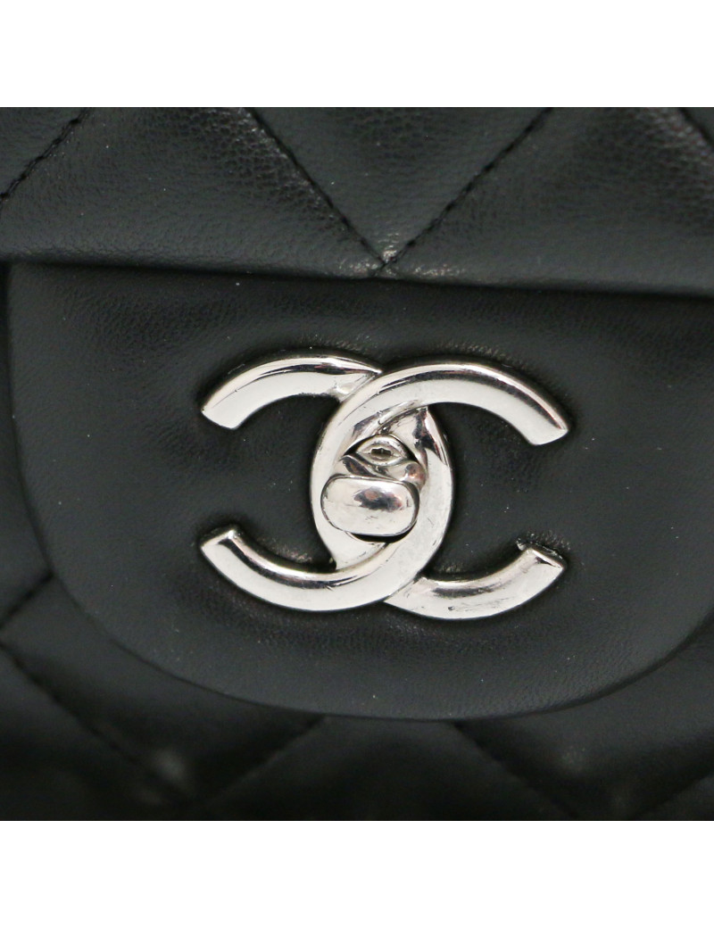 Maxi Jumbo CHANEL cuir matelassé noir