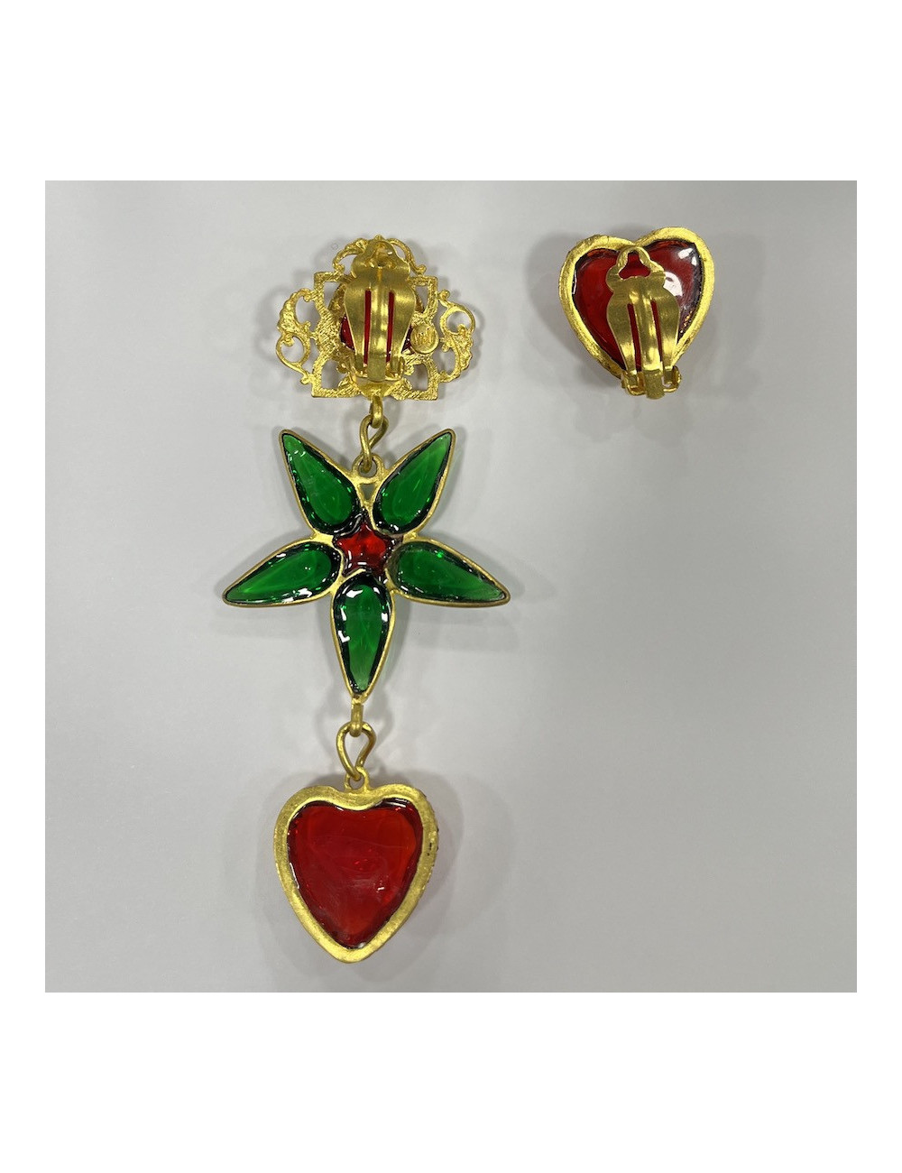 Clou MARGUERITE DE VALOIS coeur pate de verre