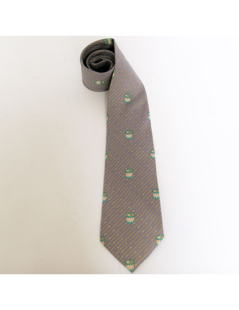 Cravate HERMES en soie grise motifs tambours
