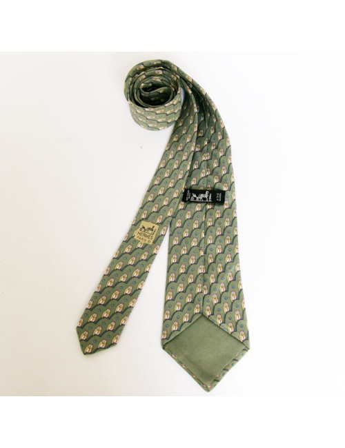 Cravate HERMES en soie verte motifs hibou