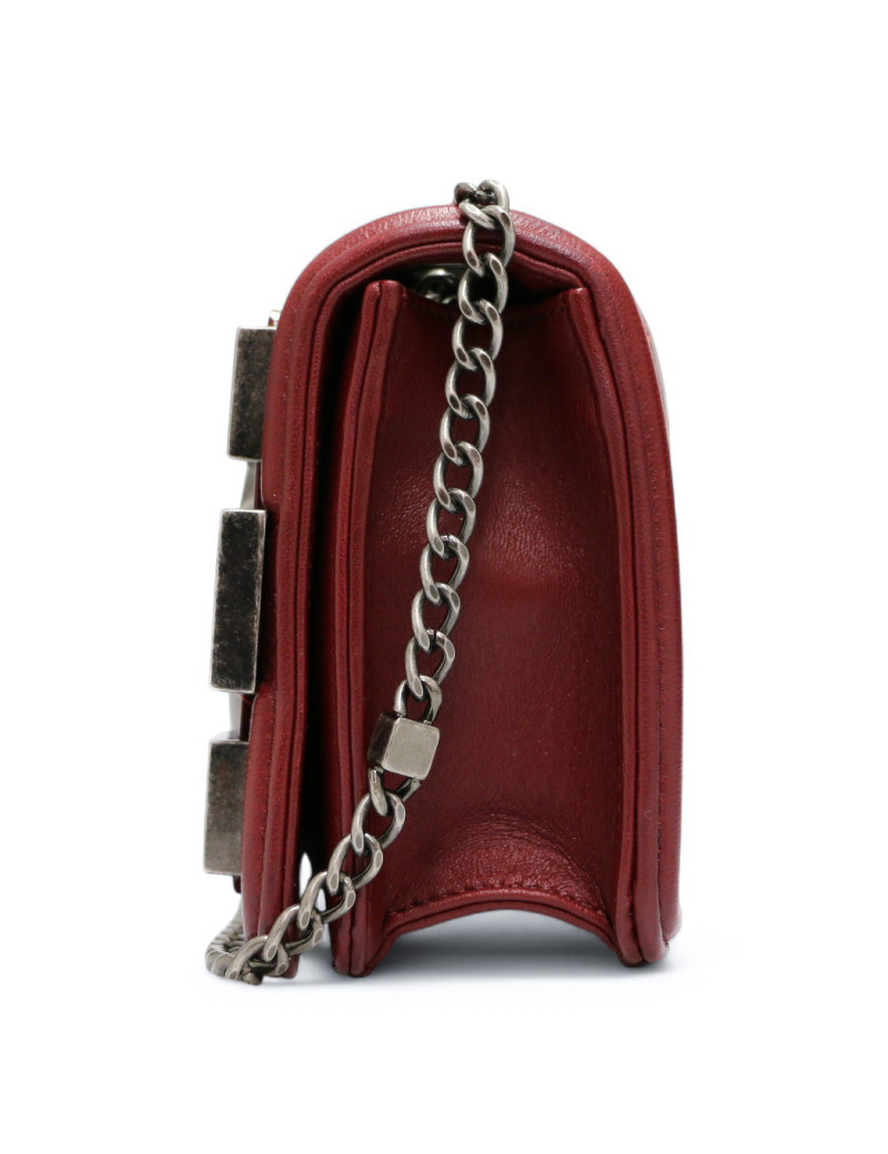 Mini sac Chanel Boy Brick bordeaux : livraison dans le monde entier