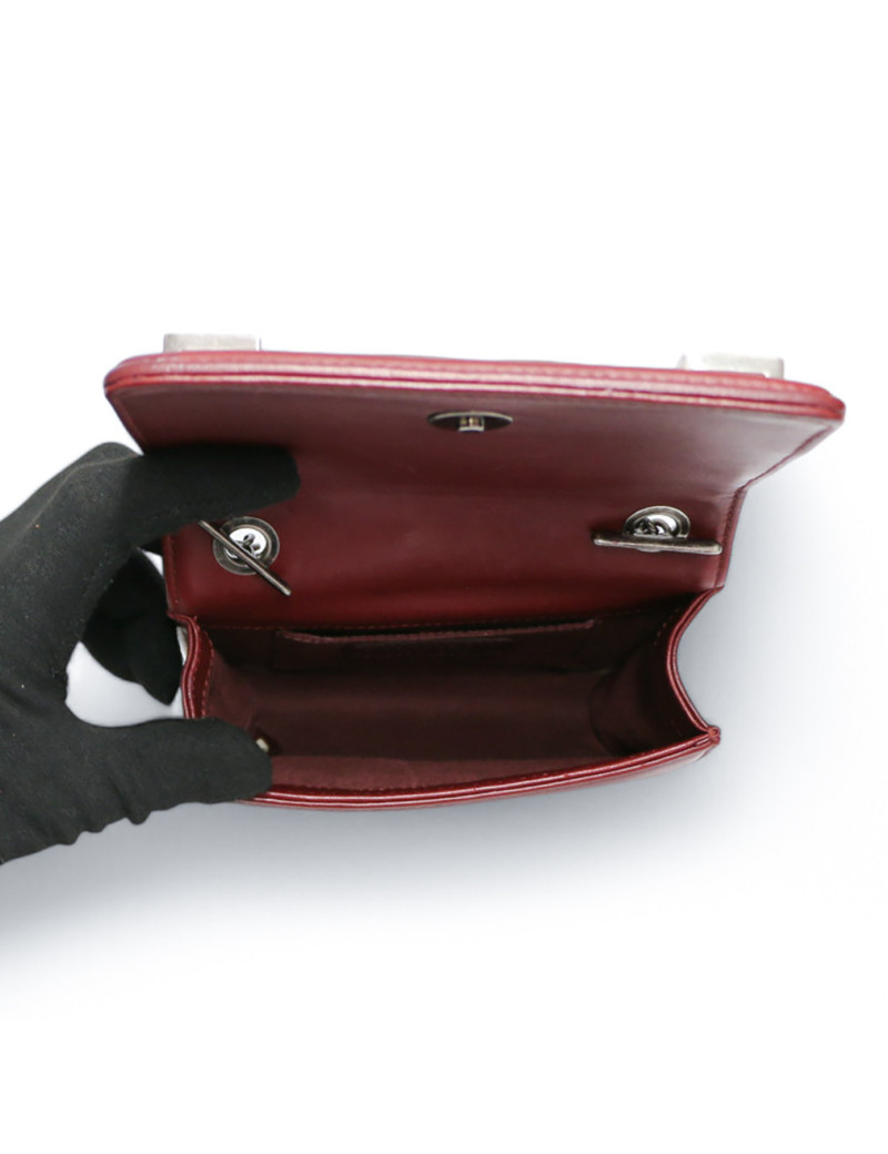 Mini sac Chanel Boy Brick bordeaux : livraison dans le monde entier
