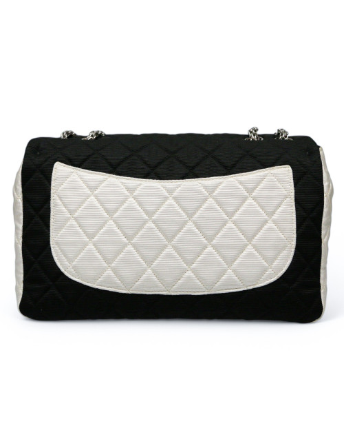 Sac classique 2.55 Chanel noir et blanc, nous livrons dans le monde