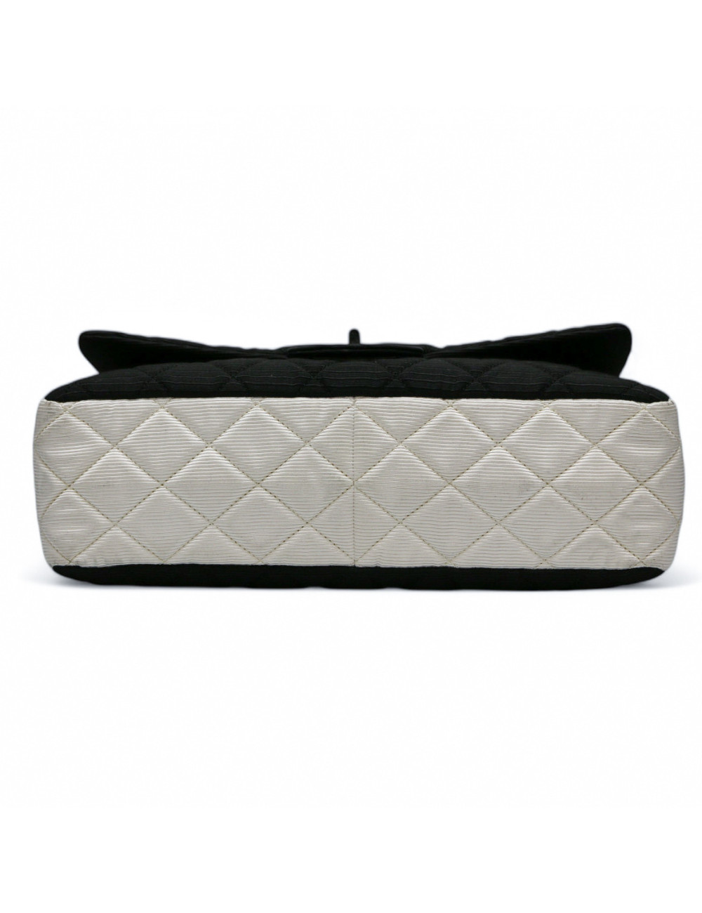 Sac classique 2.55 Chanel noir et blanc, nous livrons dans le monde