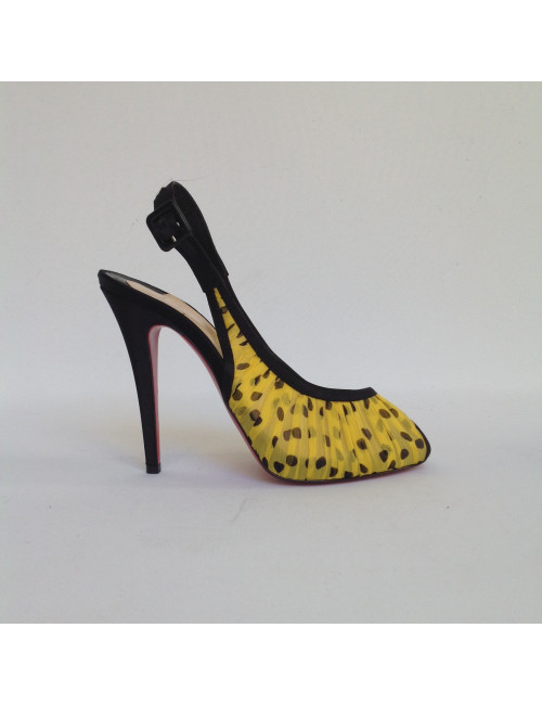 Escarpins LOUBOUTIN T 40 jaunes à pois