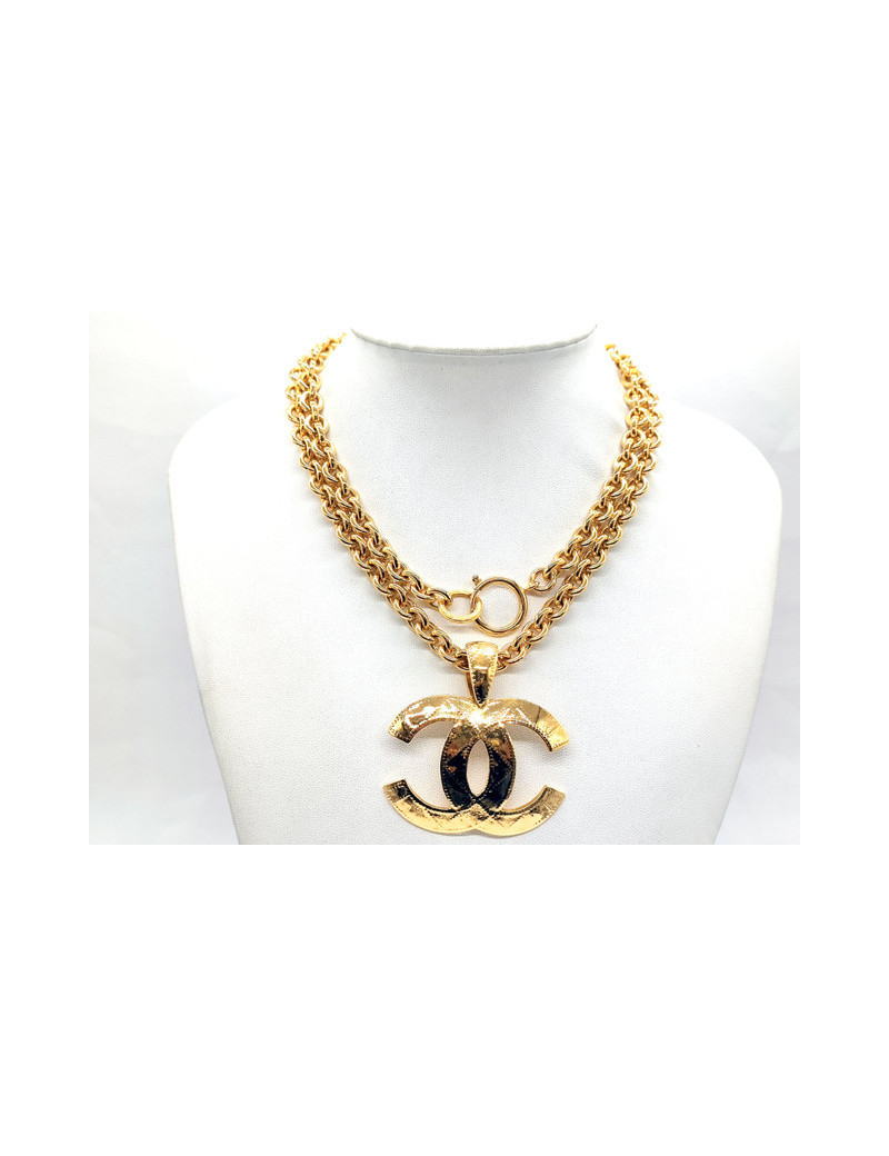 Colier pendentif CC CHANEL