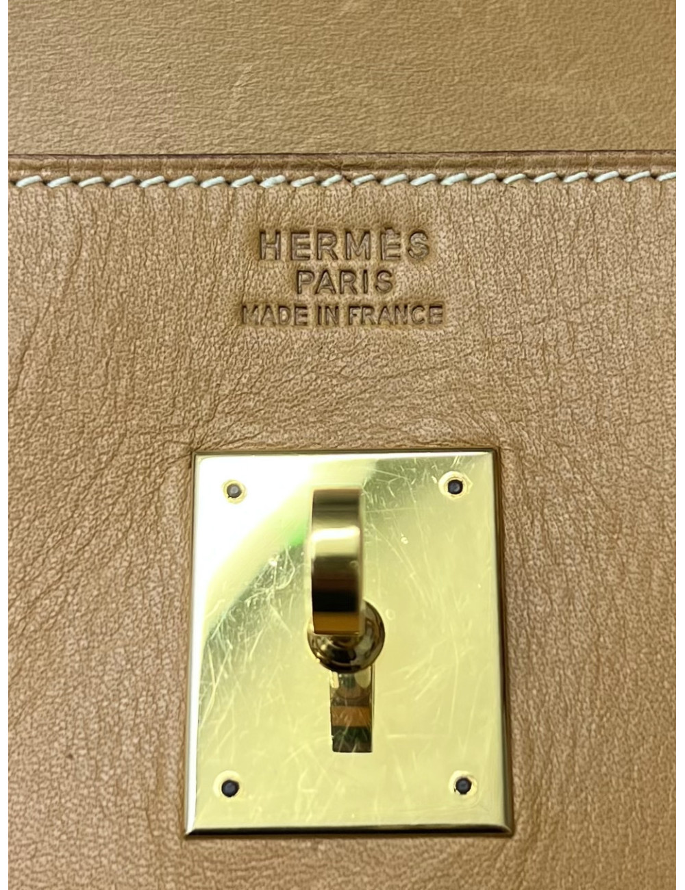 Birkin 40 Hermès Barénia couleur Gold : pièce emblématique de 1993