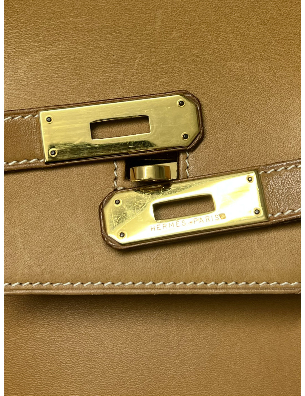 Birkin 40 Hermès Barénia couleur Gold : pièce emblématique de 1993