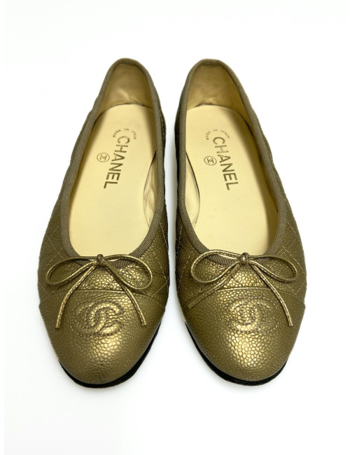 Ballerines T 37,5 CHANEL matelassées dorées