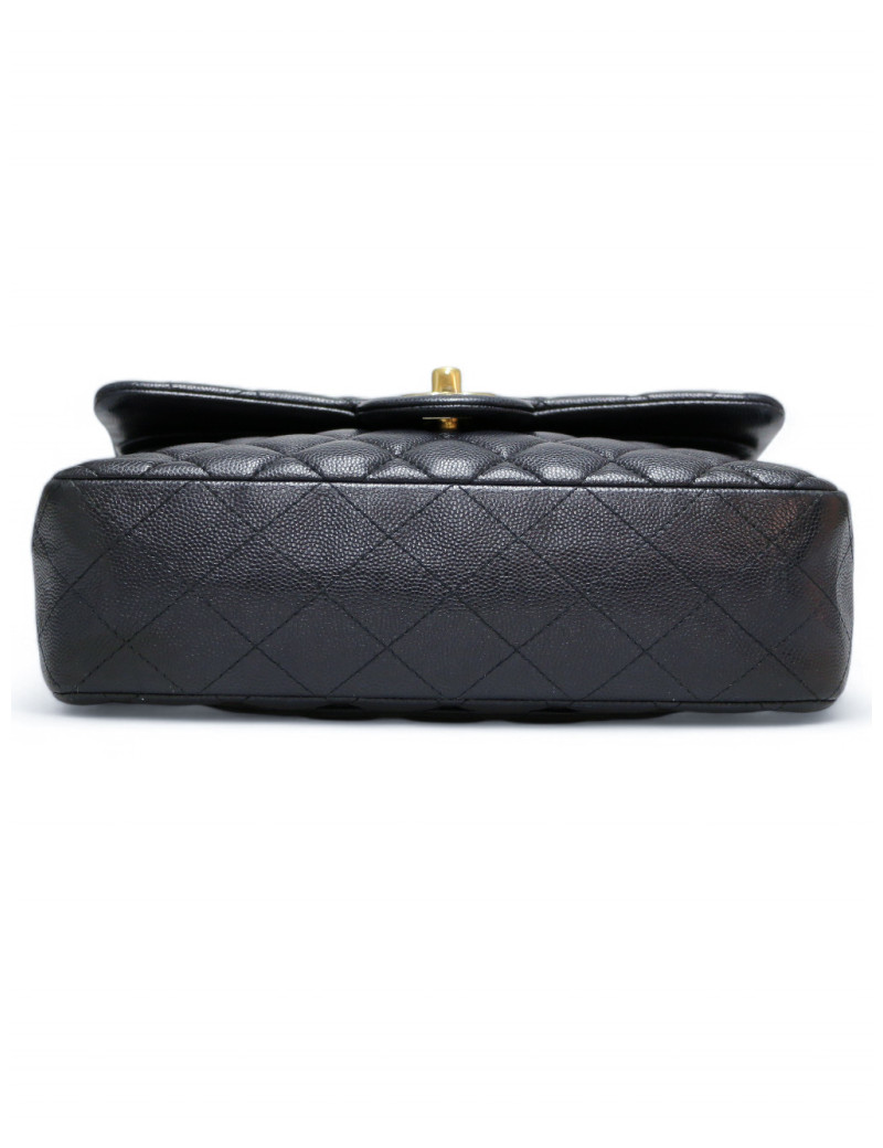 Sac Chanel caviar classique small disponible en seconde main de luxe