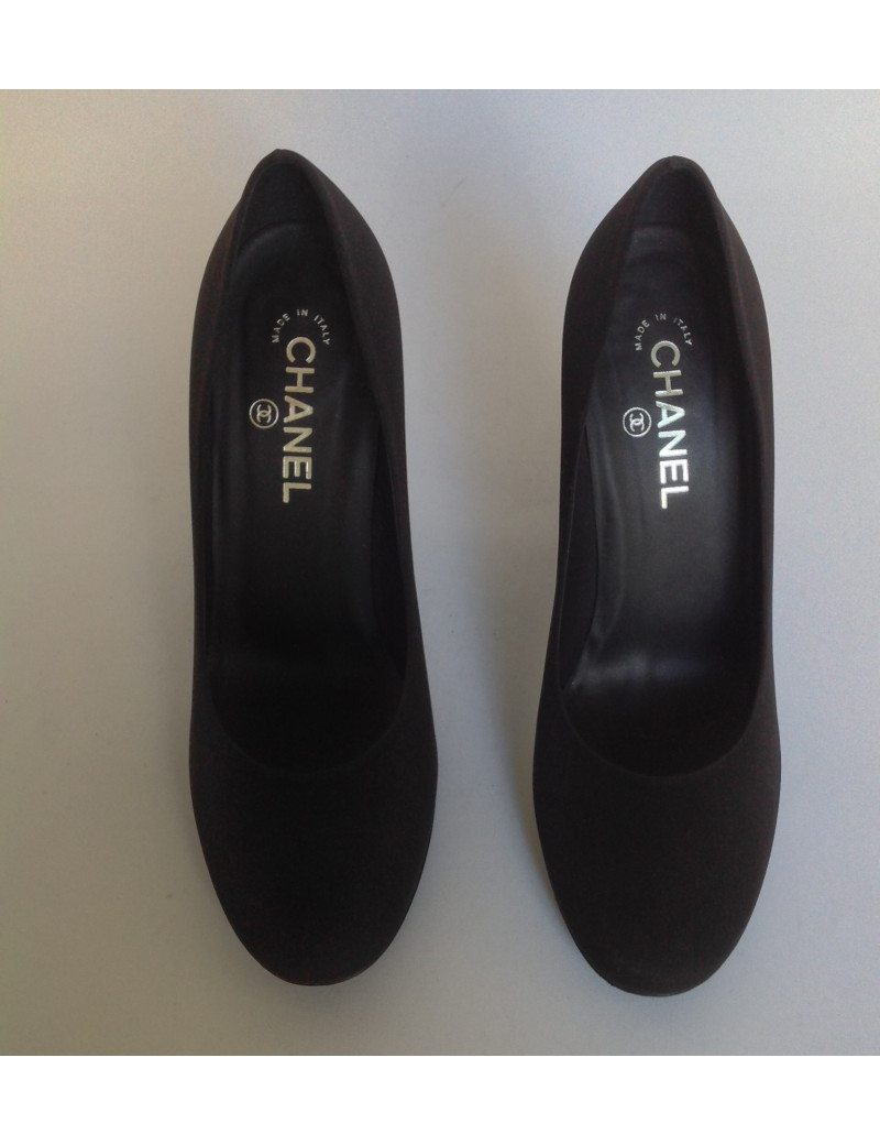 Escarpins CHANEL  perles nacrées