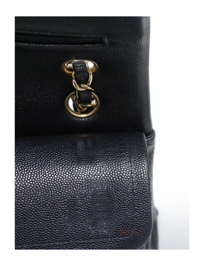 Sac Chanel caviar classique small disponible en seconde main de luxe